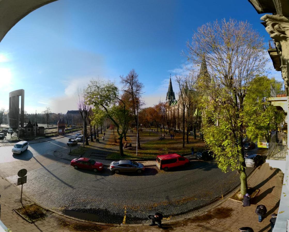 Hostel Drive Lwów Zewnętrze zdjęcie
